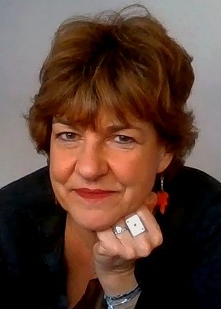 Christine Hénault, Colonie de vacances Ulysséo, Langues