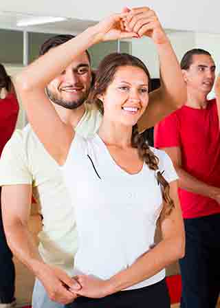 Cours de Cha-Cha-Cha, Colonie de vacances Ulysséo, Danse de salon en couple